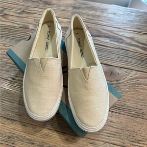 Tom’s Parker Natural Textured Linen Size 9 NEW